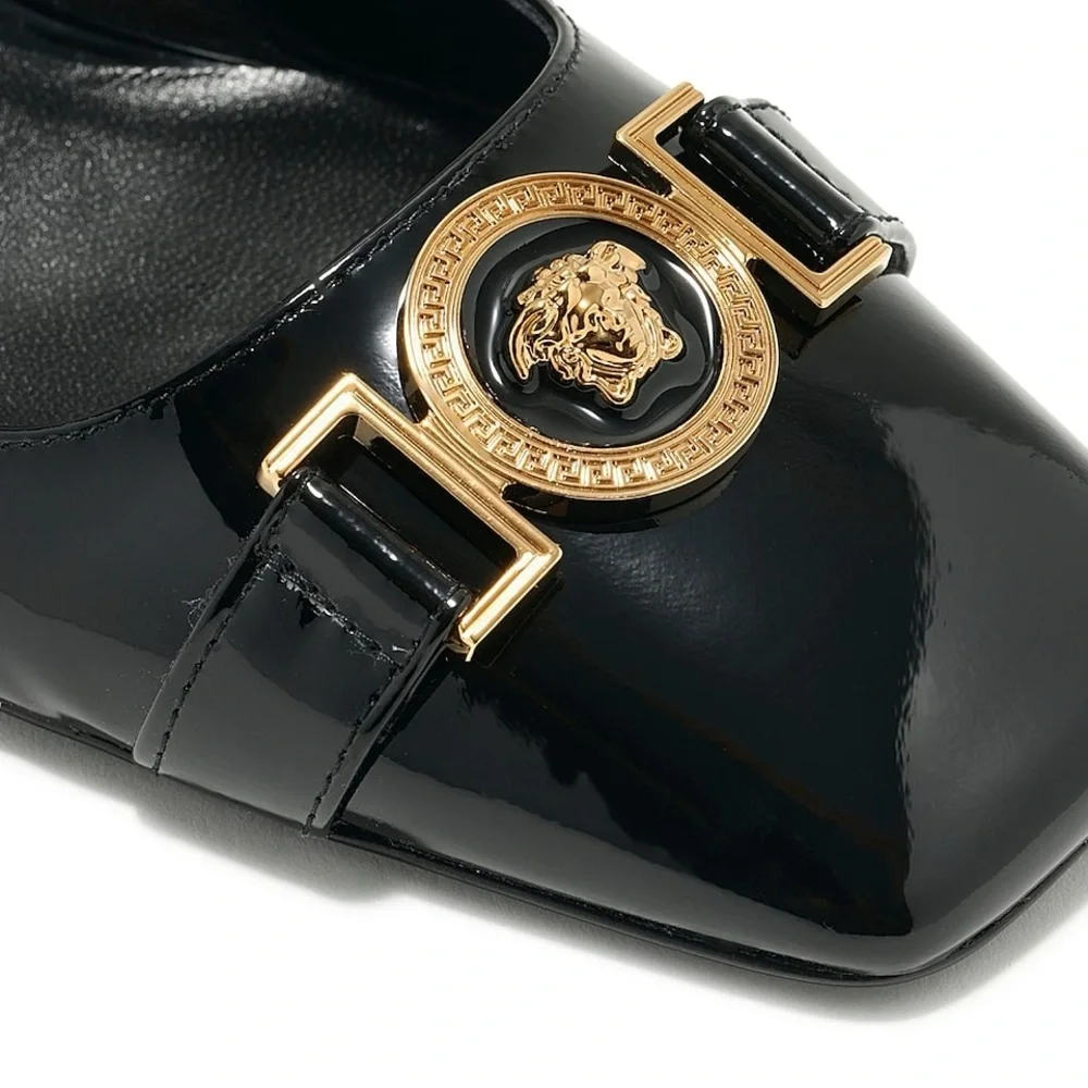 🆕 Versace Medusa Black Patent Vernis Leather Slingback Sleek Pump